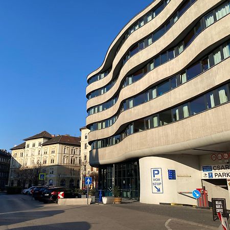 Urban Haven - 3 Beds, 3 Baths, Free Parking, Near Central Market Budapest Exterior foto